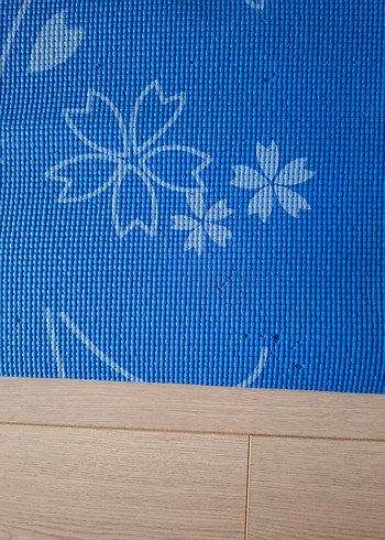 Volt Mavi Çiçek Desenli Egzersiz Matı - Görsel 2