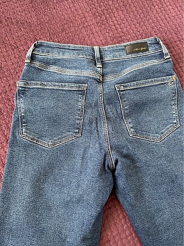 36 Beden mavi Renk Mavi jean