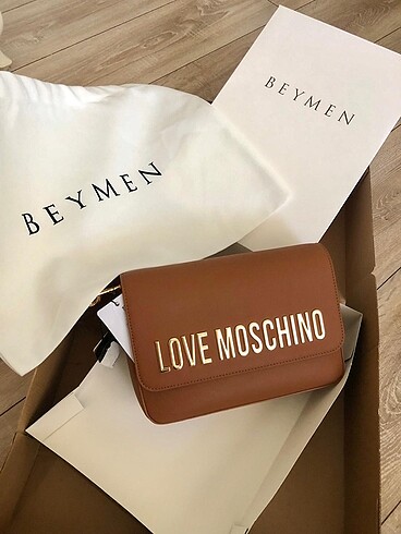 Love moschino çanta