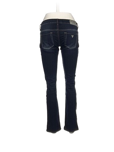 27 Beden Guess Skinny %70 İndirimli.