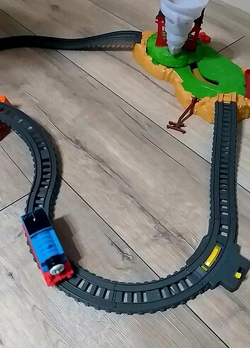  Thomas Train Tornado Set