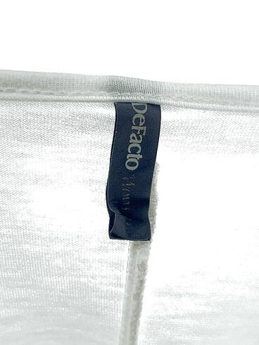 m Beden beyaz Renk Defacto T-shirt %70 İndirimli.