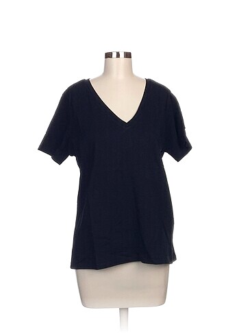 Stradivarius T-shirt %70 İndirimli.