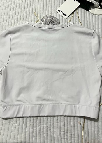 Beyaz Kısa Kollu Crop Top - Görsel 2