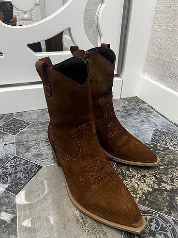 Deichmann Kovboy Bot