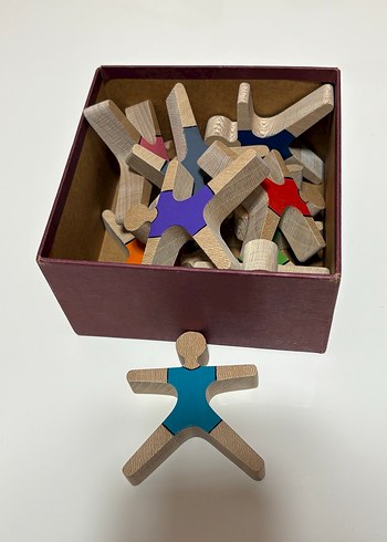 Renkli Ahşap İnsan Figürleri Oyuncak - Görsel 2