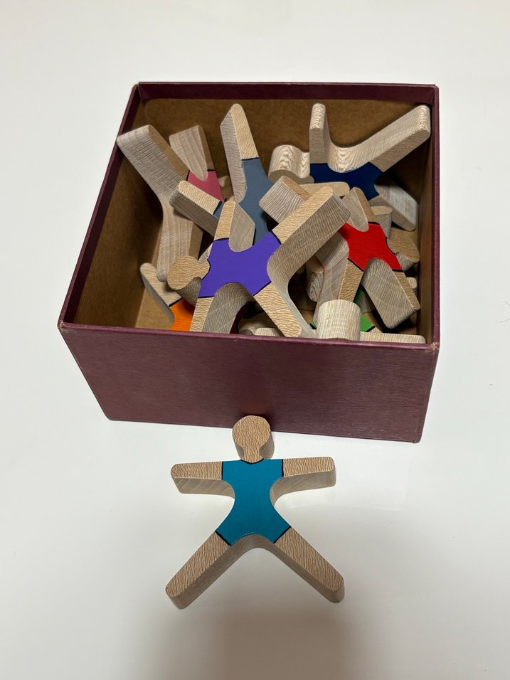 Renkli Ahşap İnsan Figürleri Oyuncak - Görsel 2