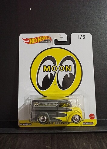 Hot wheels premium moon dairy delivery