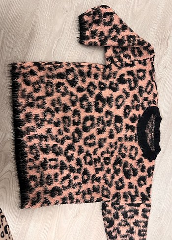 Kahverengi Leopar Desenli Tüylü Triko Kazak - Görsel 3