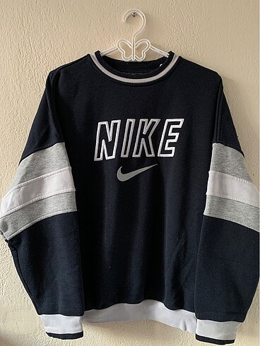 Nike sweatshirt