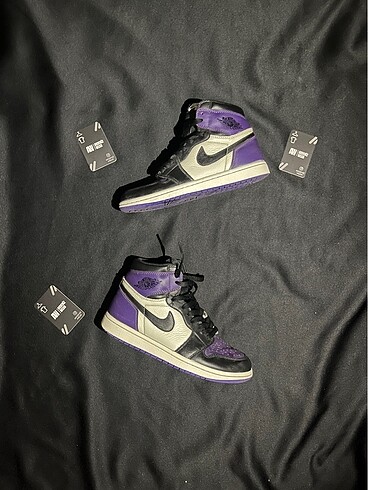 Jordan 1 Retro High courtlr purple