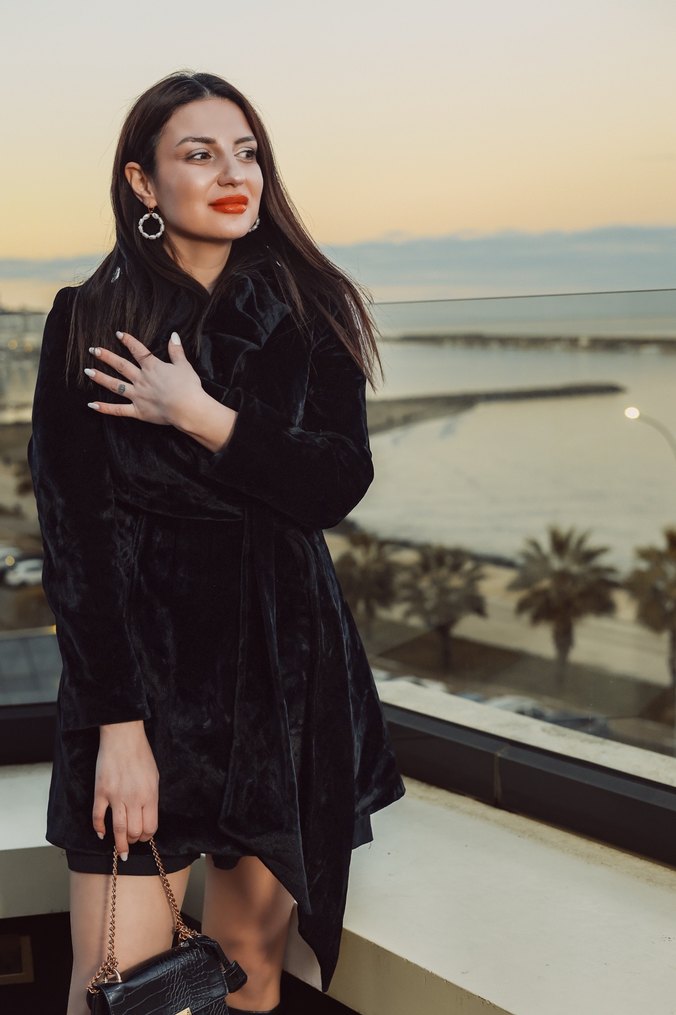 Kürklü Siyah Süet Mini Kadın Kaban - Görsel 4