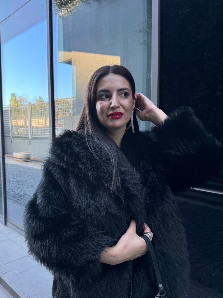 Sokak Stili Siyah Kürk - Görsel 2