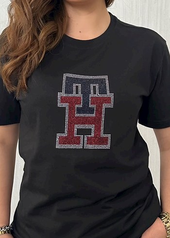 Tommy Hilfiger Taşlı Kısa Kollu Tişört