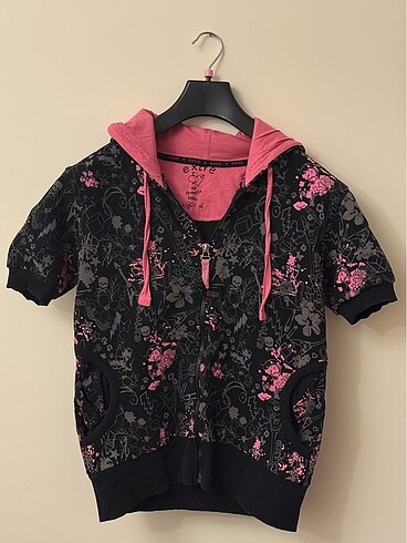 Zara Tasarım hoodie.