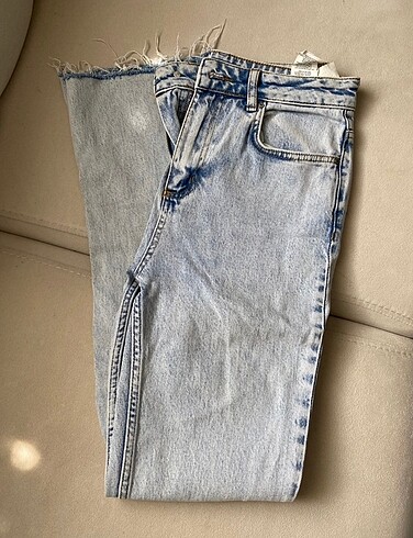34 Beden mavi Renk Jean pantolon