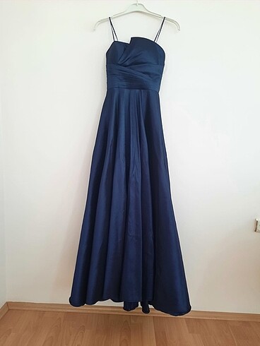 Gece mavisi ince tafta parlak kumaş abiye - Görsel 5