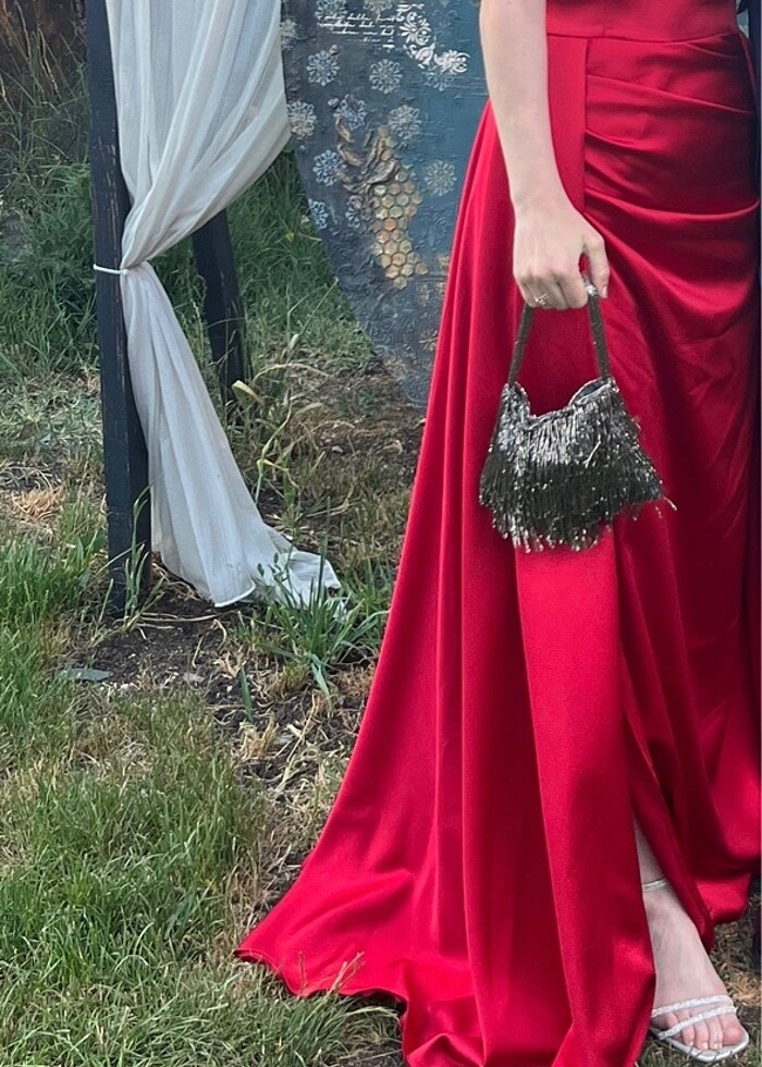 Kırmızı saten madonna yaka abiye - Görsel 2