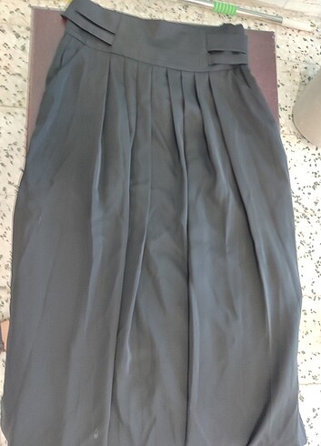 Arkası kurdaleli siyah etek - Görsel 3