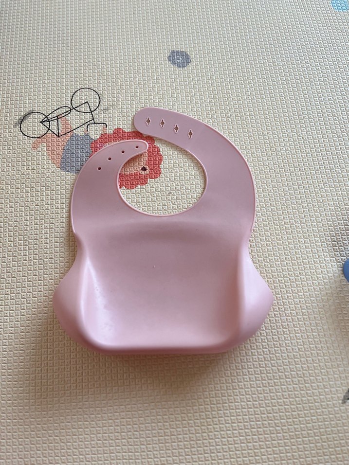 OiOi Pembe Silikon Bebek Önlüğü - Görsel 3