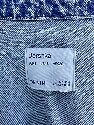 s Beden çeşitli Renk Bershka Yelek %70 İndirimli.