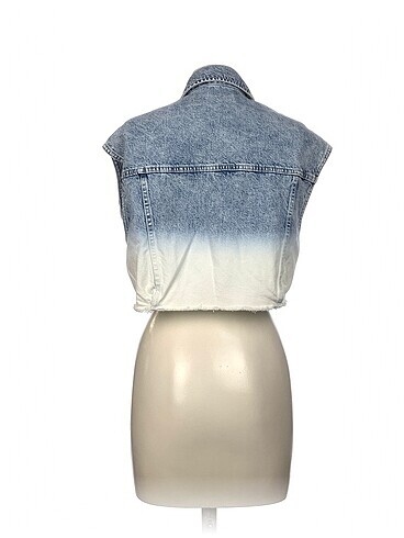 s Beden Bershka Yelek %70 İndirimli.
