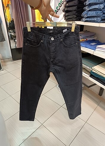 BOSS 32 BEDEN JEANS SLİM FİT KALİP 