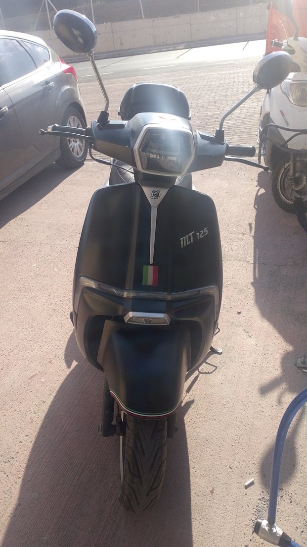 Gri Deri Kemerli Motosiklet Kaskı - Görsel 2