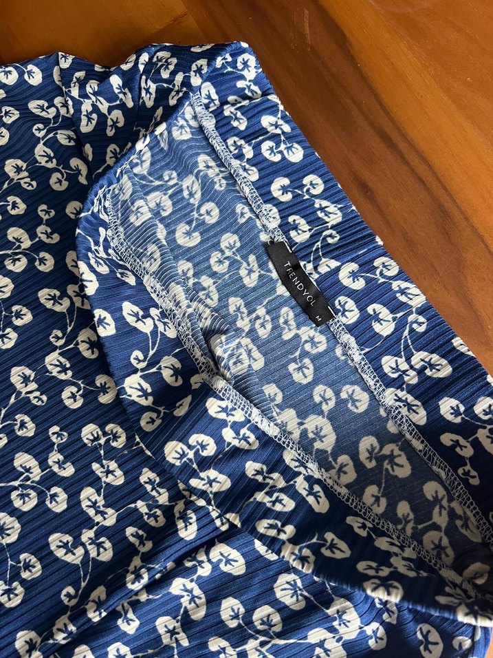 Mavi Baskılı Piliseli Midi Etek - Görsel 2