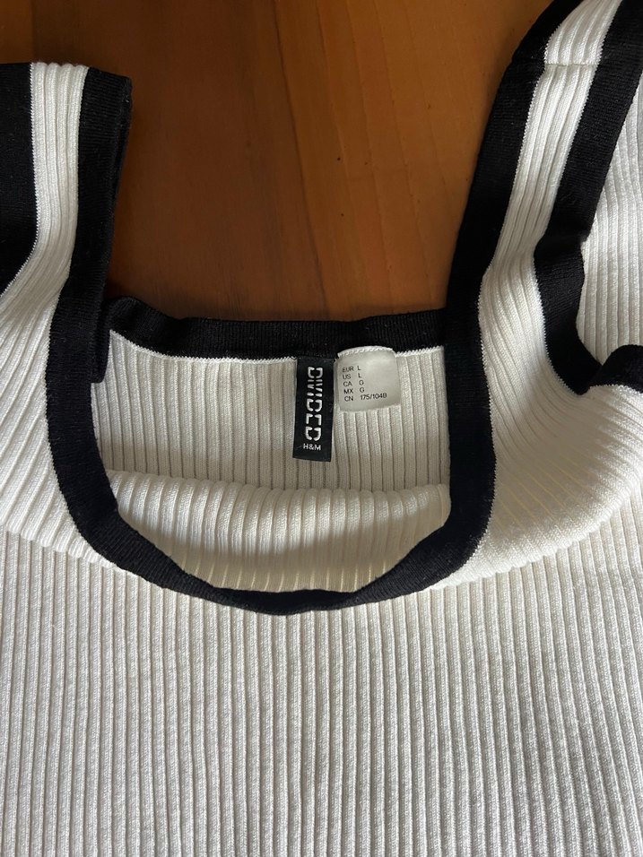 Siyah-Beyaz Fitilli Atlet - Görsel 2