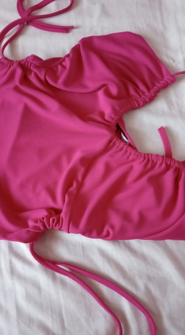 Pembe Drapeli İnce Askili dilvin crop yeşil ve siyahi var - Görsel 2