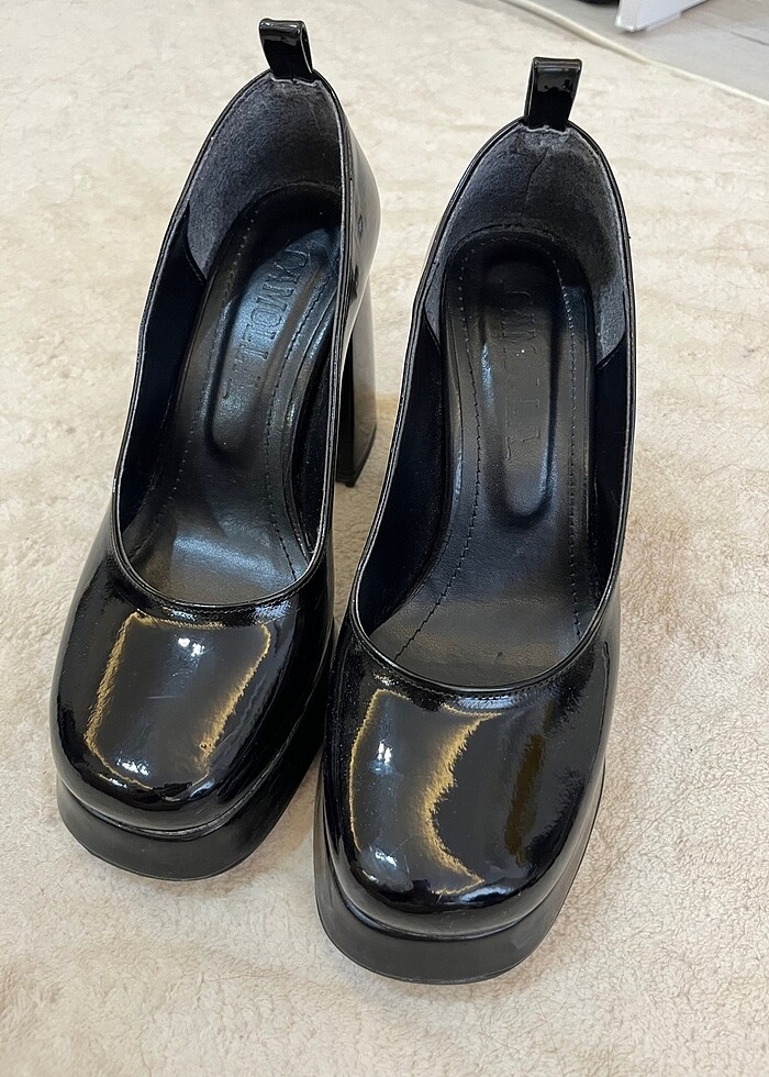 Topuklu ayakkabı - Görsel 3