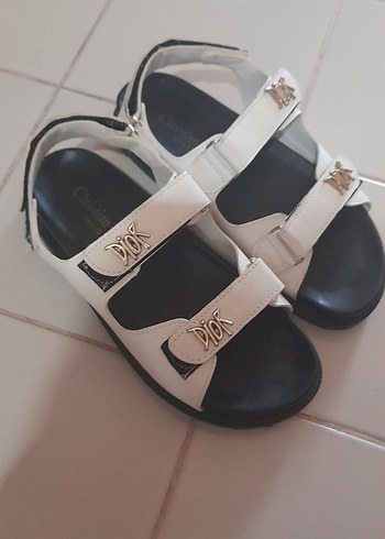 Christian Louboutin 39