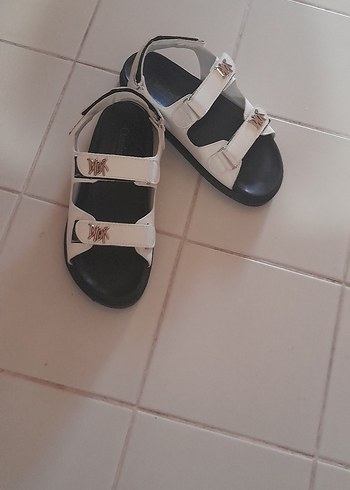 Beyaz Kadın Dolgu Topuklu Tokalı Sandalet - Görsel 3