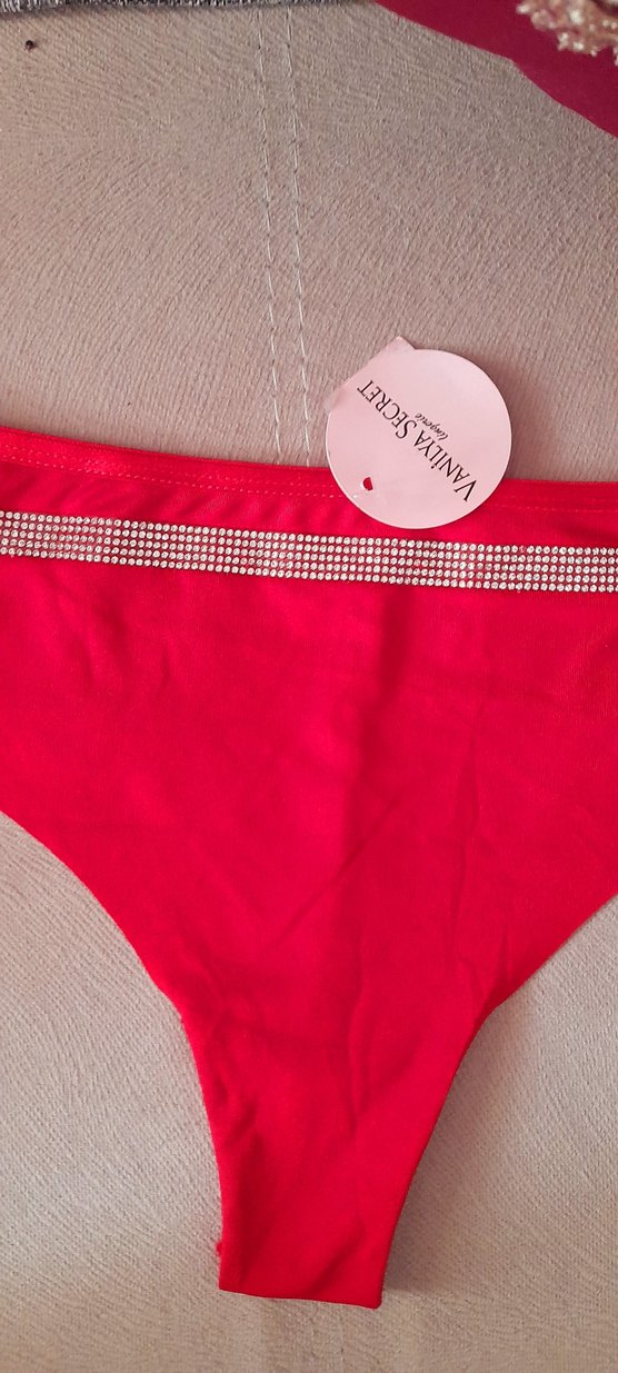 Kırmızı Kadın Midi Atletik Külot - Görsel 2