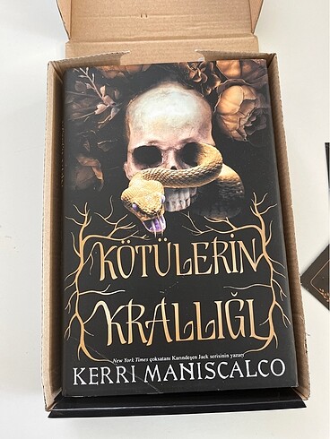  Beden Renk CİLTLİ KÖTÜLERİN KRALLIĞI KUTULU SET