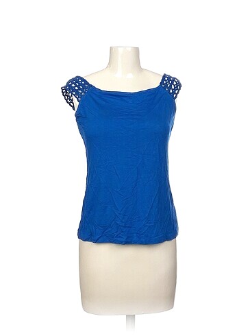 Diğer T-shirt %70 İndirimli.