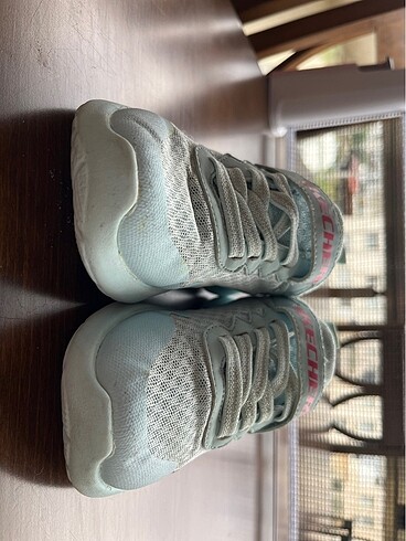30 Beden Skechers çocuk ayakkabısı