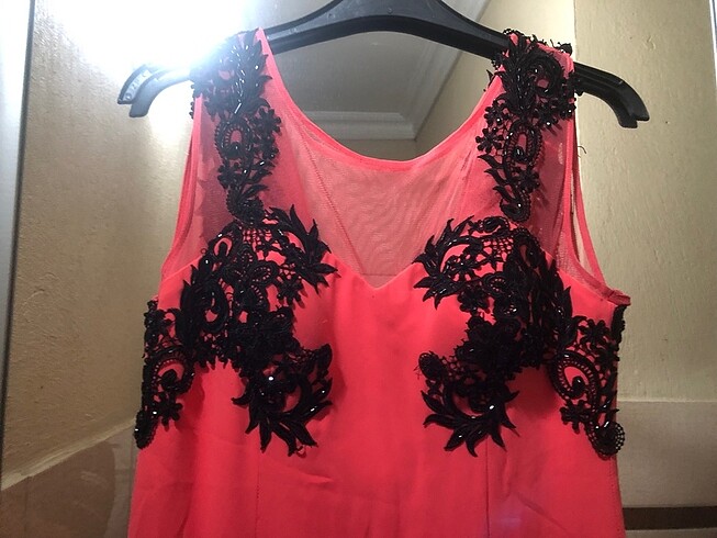 Zara Pembe dantelli uzun elbise