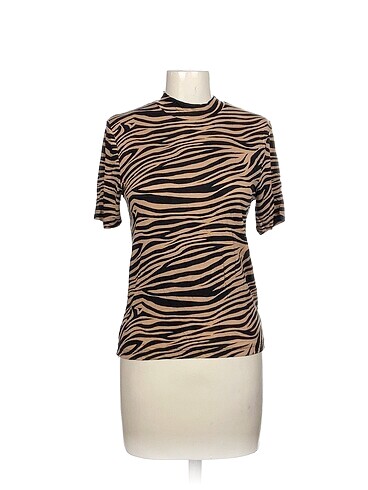 Diğer T-shirt %70 İndirimli.