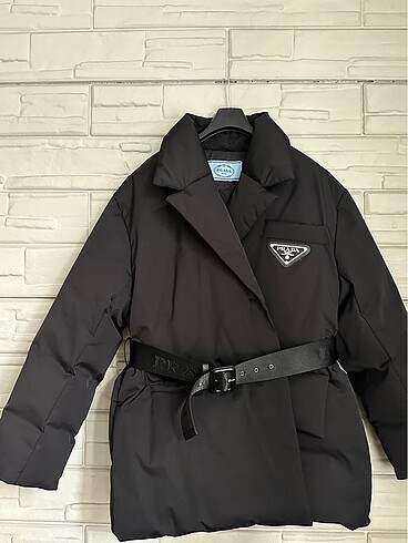 Prada ŞİŞME MONT