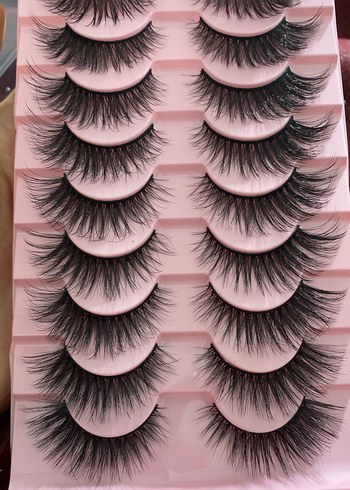 Pembe Kutuda Doğal Görünümlü Takma Kirpikler - Görsel 2