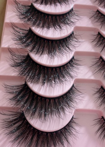 Pembe Kutuda Doğal Görünümlü Takma Kirpikler - Görsel 3