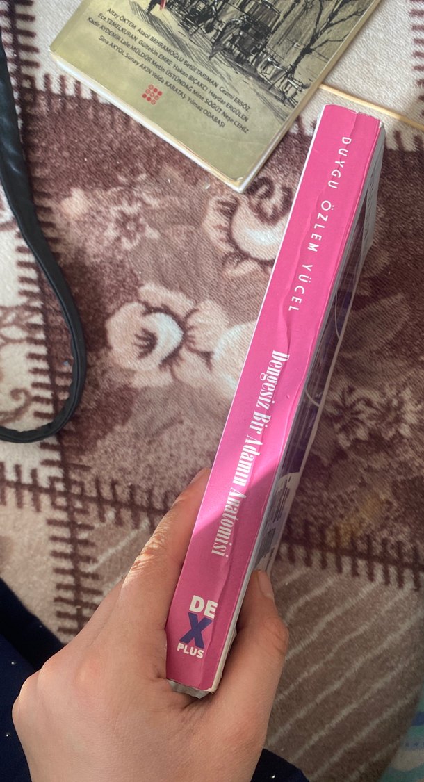 Dengesiz Bir Adamın Anatomisi - Duygu Özlem Yücel - Görsel 2