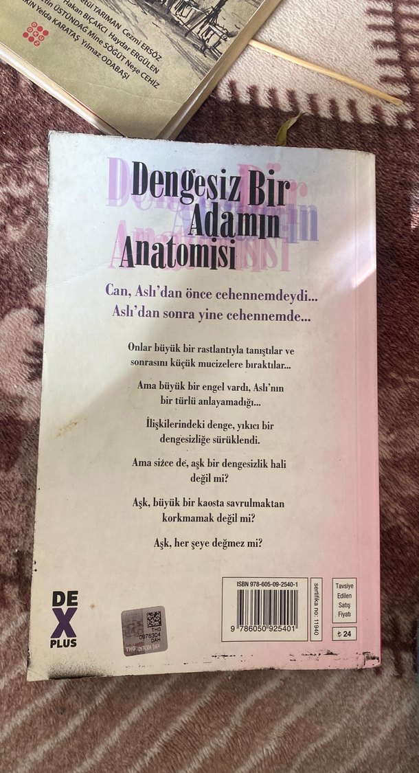 Dengesiz Bir Adamın Anatomisi - Duygu Özlem Yücel - Görsel 3