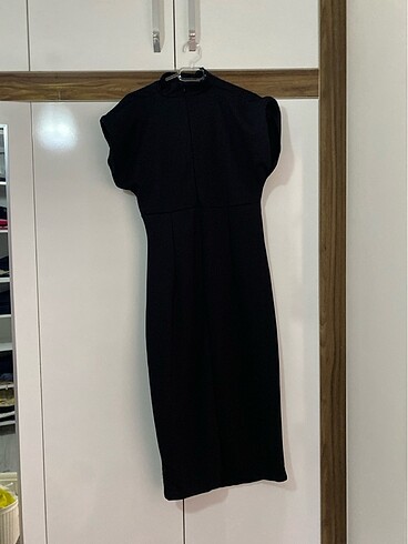 Vatkalı elbise - Görsel 4