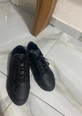 Siyah Minimalist Kadın Sneakers - Görsel 2