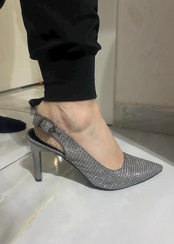 Gri Yılan Desenli Piliseli Stiletto - Görsel 2