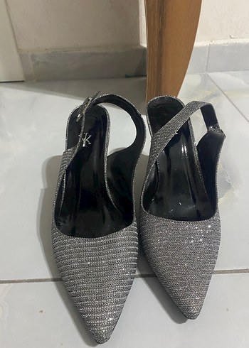 Gri Yılan Desenli Piliseli Stiletto - Görsel 3