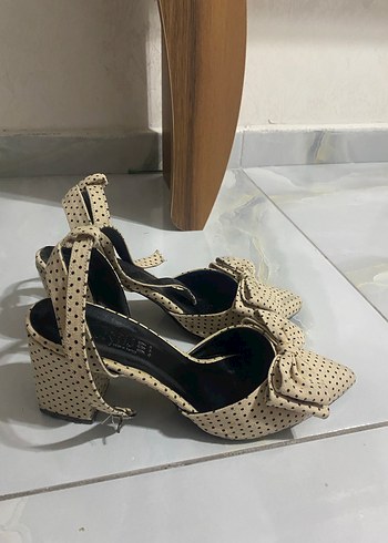 Bej Puantiyeli Fiyonklu Stiletto Kadın Ayakkabı - Görsel 3